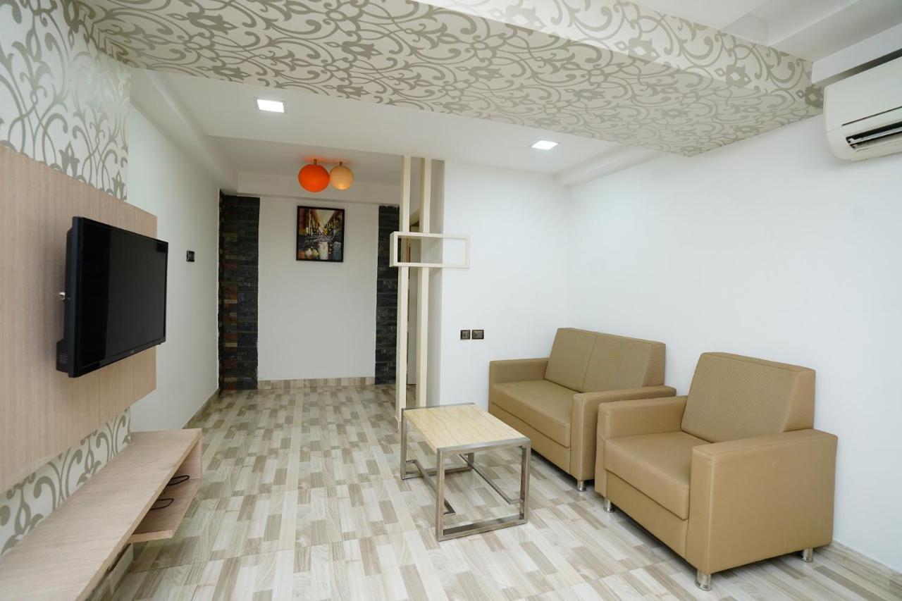 Hotel Sk Riverfront Vidzsajavádá Kültér fotó